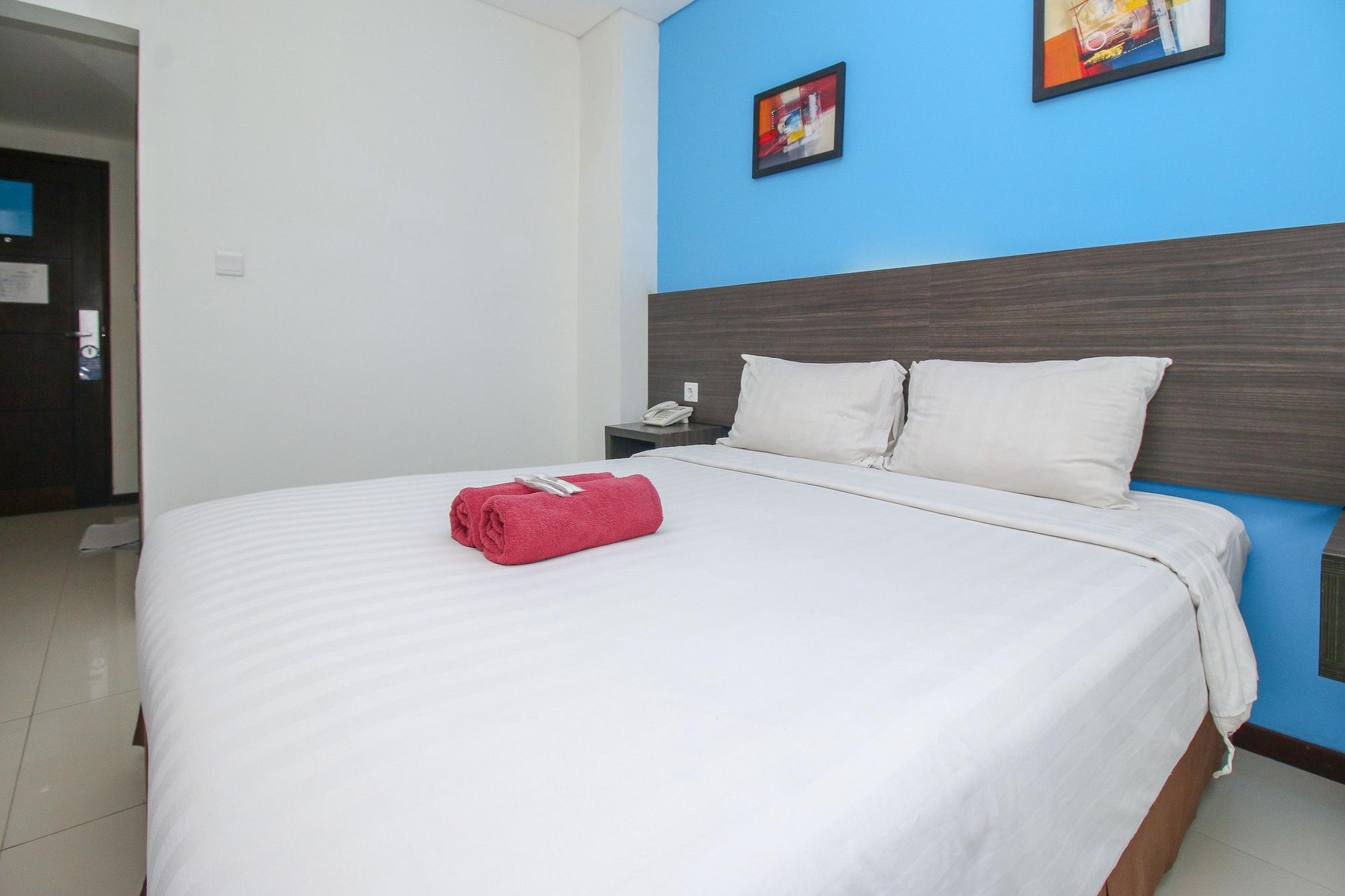 Pratama Hotel & Convention Mataram Exterior foto