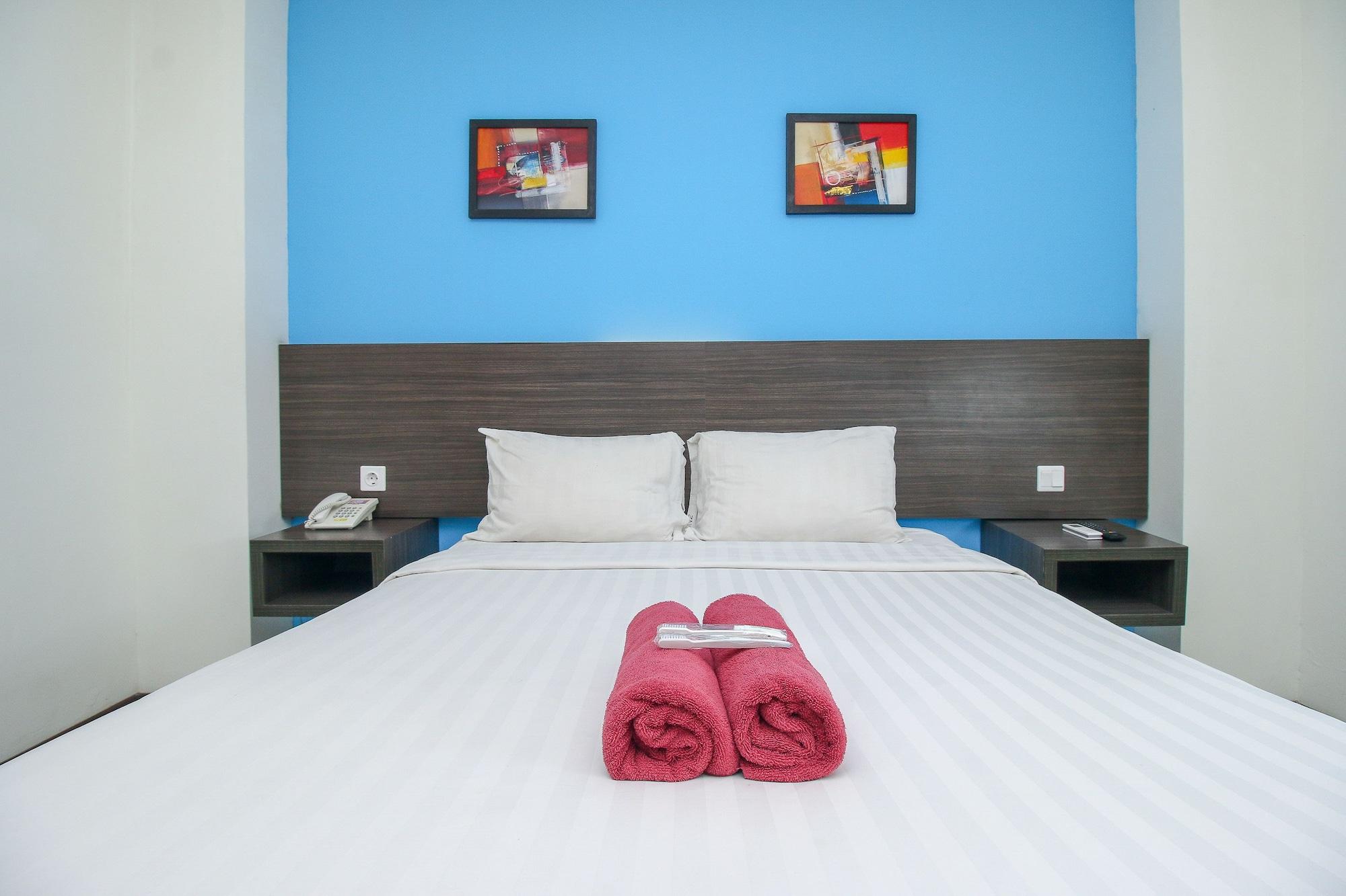 Pratama Hotel & Convention Mataram Exterior foto