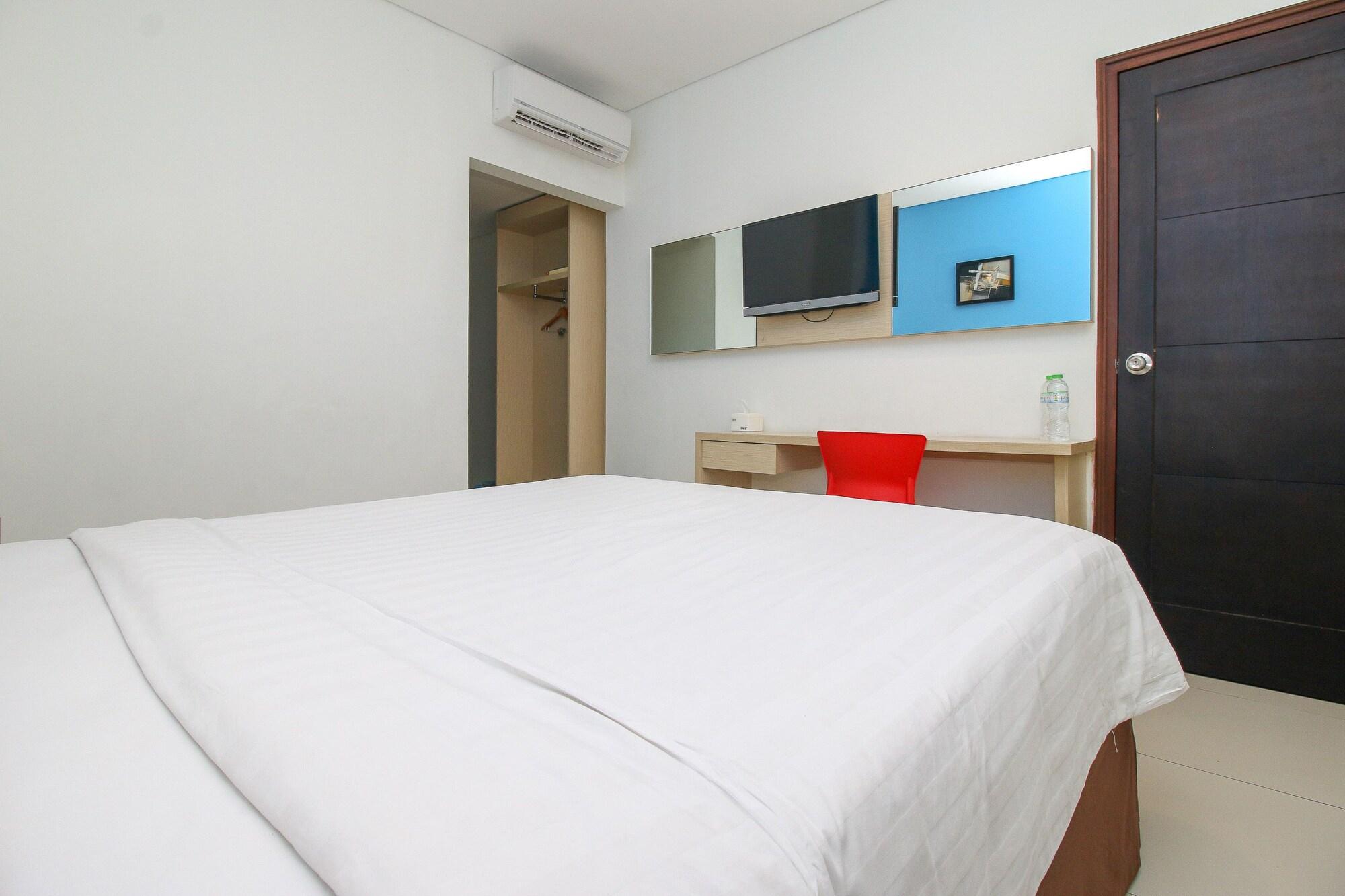 Pratama Hotel & Convention Mataram Exterior foto