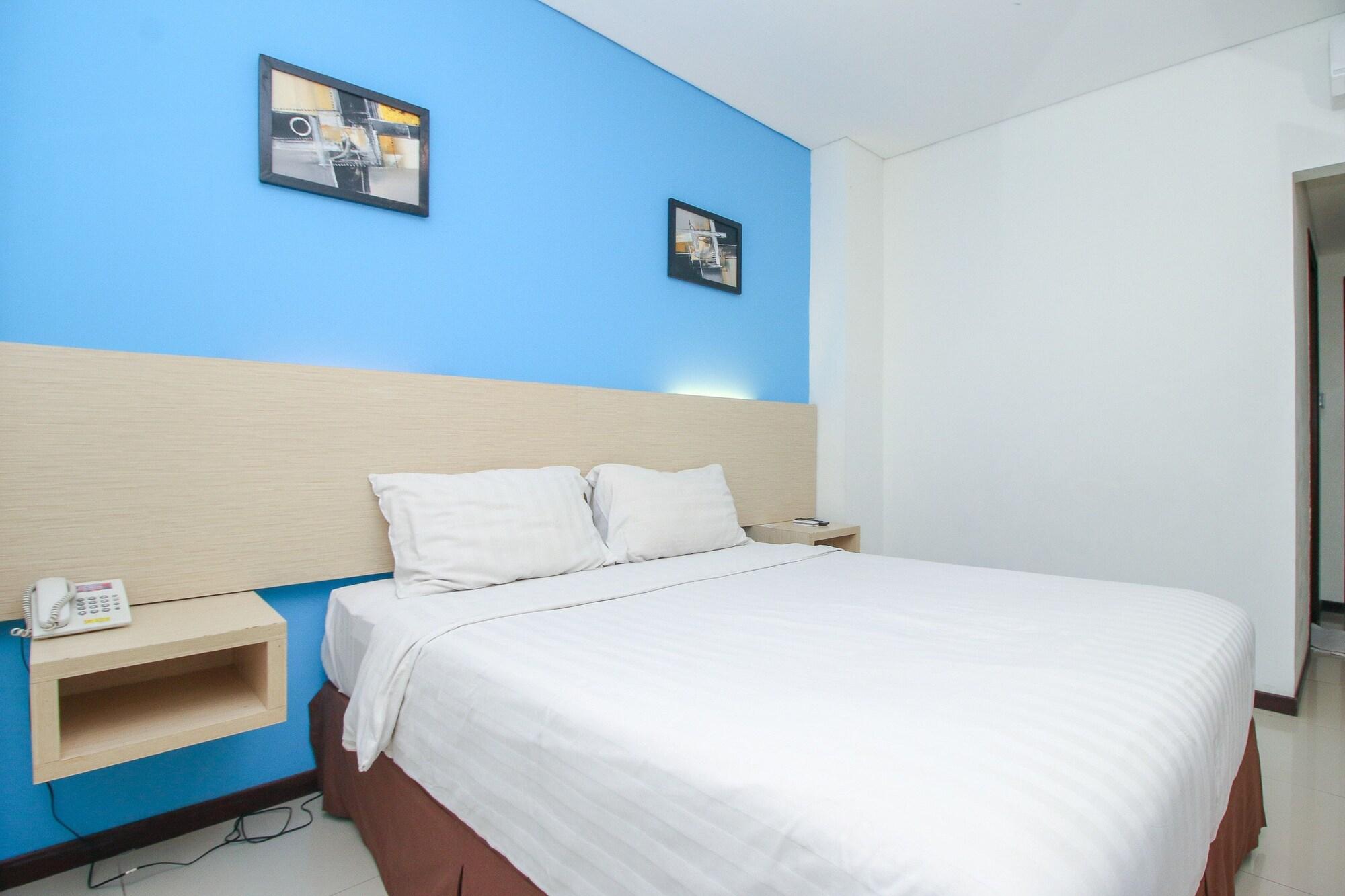 Pratama Hotel & Convention Mataram Exterior foto