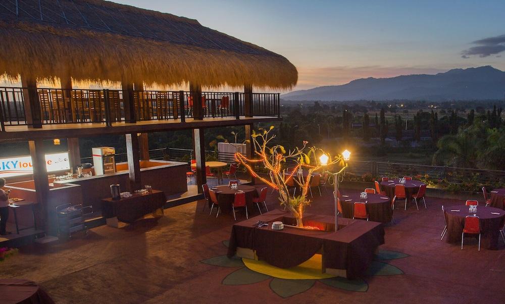 Pratama Hotel & Convention Mataram Exterior foto