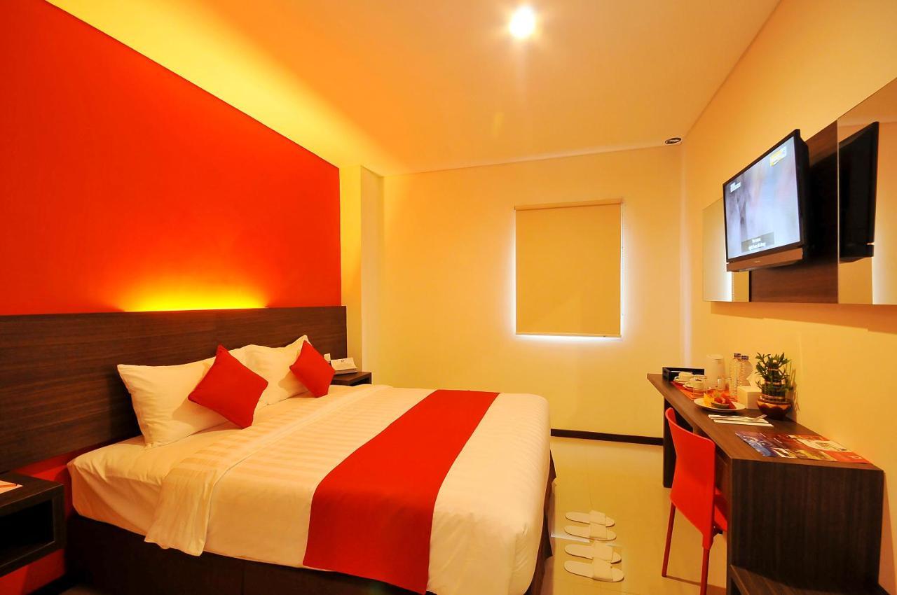 Pratama Hotel & Convention Mataram Exterior foto